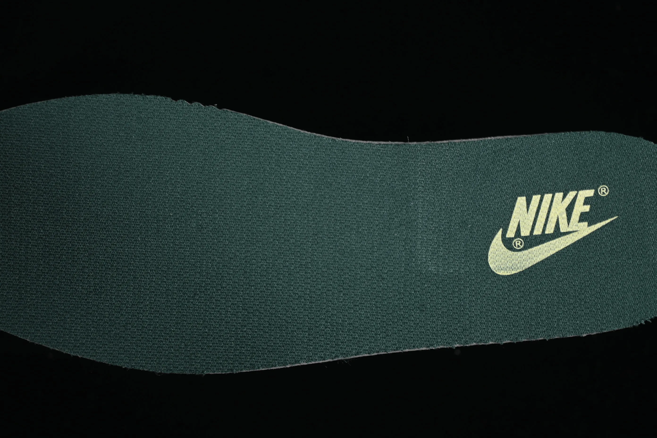 All Categories Nk SB Dunk Series Nk SB Dunk Low Low-top sneakers Cost-effective version Nk Dunk Low "Gorge Green" Retro white and green SB low-top sports and leisure sneakers DD1503-300
